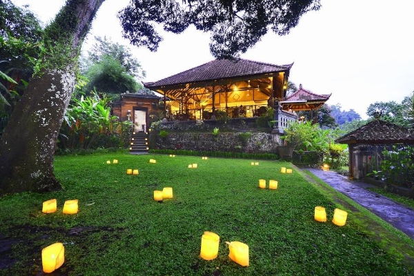 Tirta Ayu Hotel & Restaurant